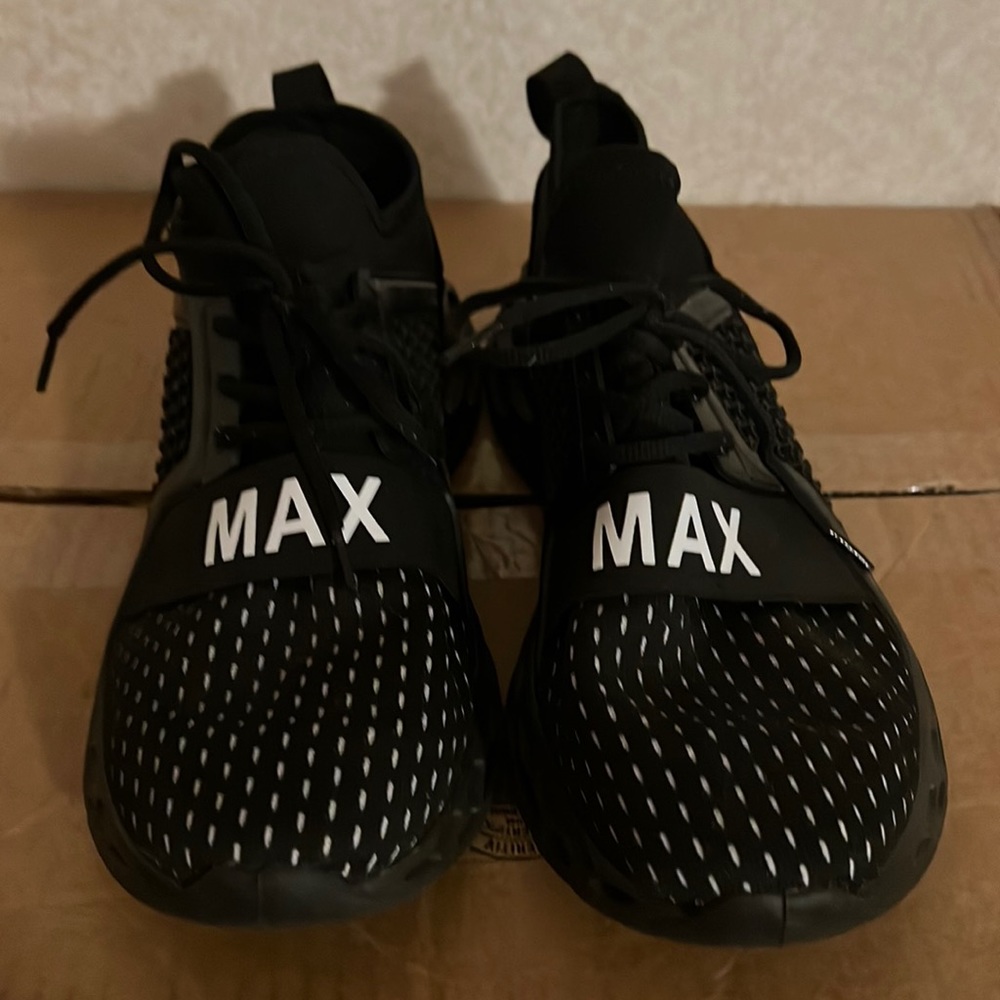 Men’s tennis shoes 👟